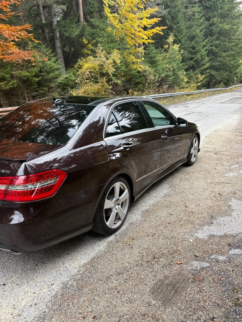 Mercedes-Benz E 350 4 Matic, снимка 3 - Автомобили и джипове - 52495153