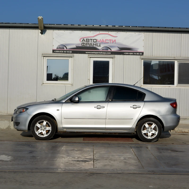 Mazda 3 1.6 i, снимка 2 - Автомобили и джипове - 52166918