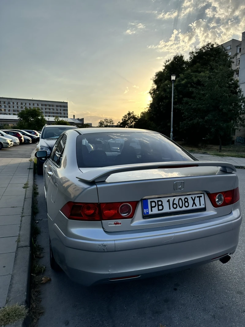 Honda Accord 2.0i-VTEC, снимка 3 - Автомобили и джипове - 53160446