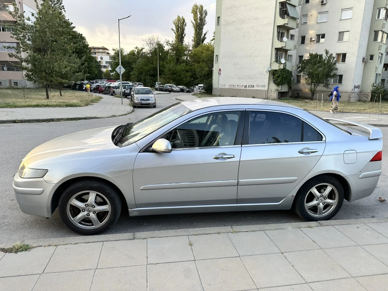 Honda Accord 2.0i-VTEC, снимка 2 - Автомобили и джипове - 53160446