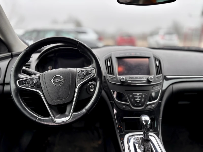 Opel Insignia, снимка 10 - Автомобили и джипове - 53342208