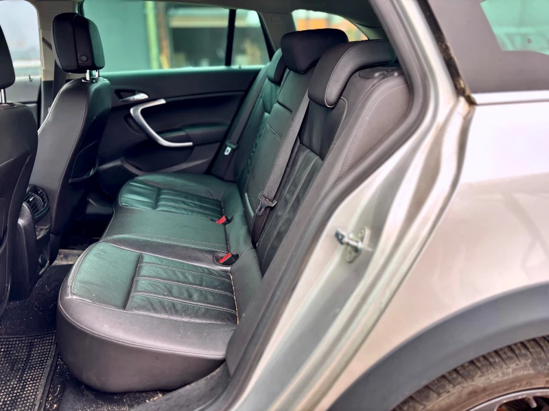 Opel Insignia, снимка 4 - Автомобили и джипове - 53342208