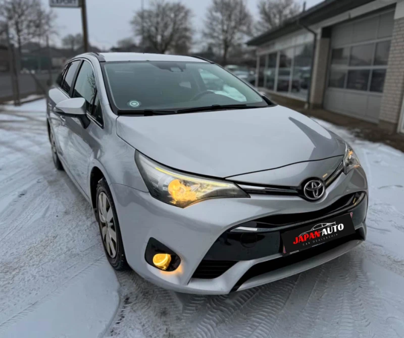 Toyota Avensis 1.8 бензин | ТОП! Очакван внос! С Гаранция, снимка 4 - Автомобили и джипове - 53498043