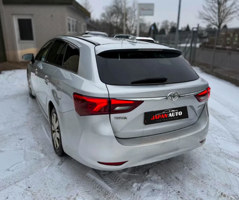 Toyota Avensis 1.8 бензин | ТОП! Очакван внос! С Гаранция, снимка 2 - Автомобили и джипове - 53498043