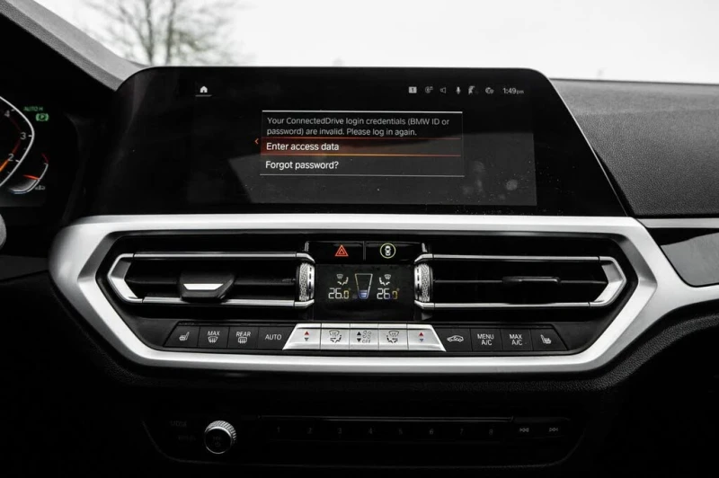 BMW 330 i* XDRIVE* ШИБИДАХ* ПОДГРЕВ* КАМЕРА* CARPLAY, снимка 11 - Автомобили и джипове - 53599645