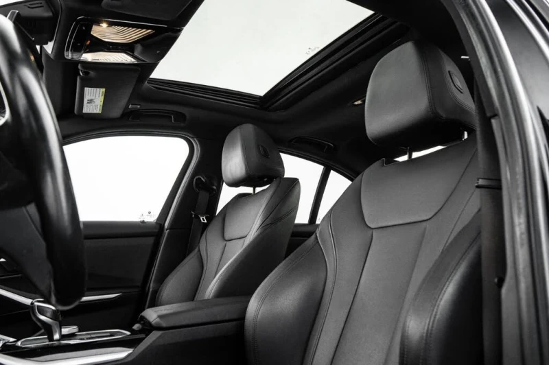 BMW 330 i* XDRIVE* ШИБИДАХ* ПОДГРЕВ* КАМЕРА* CARPLAY, снимка 7 - Автомобили и джипове - 53599645