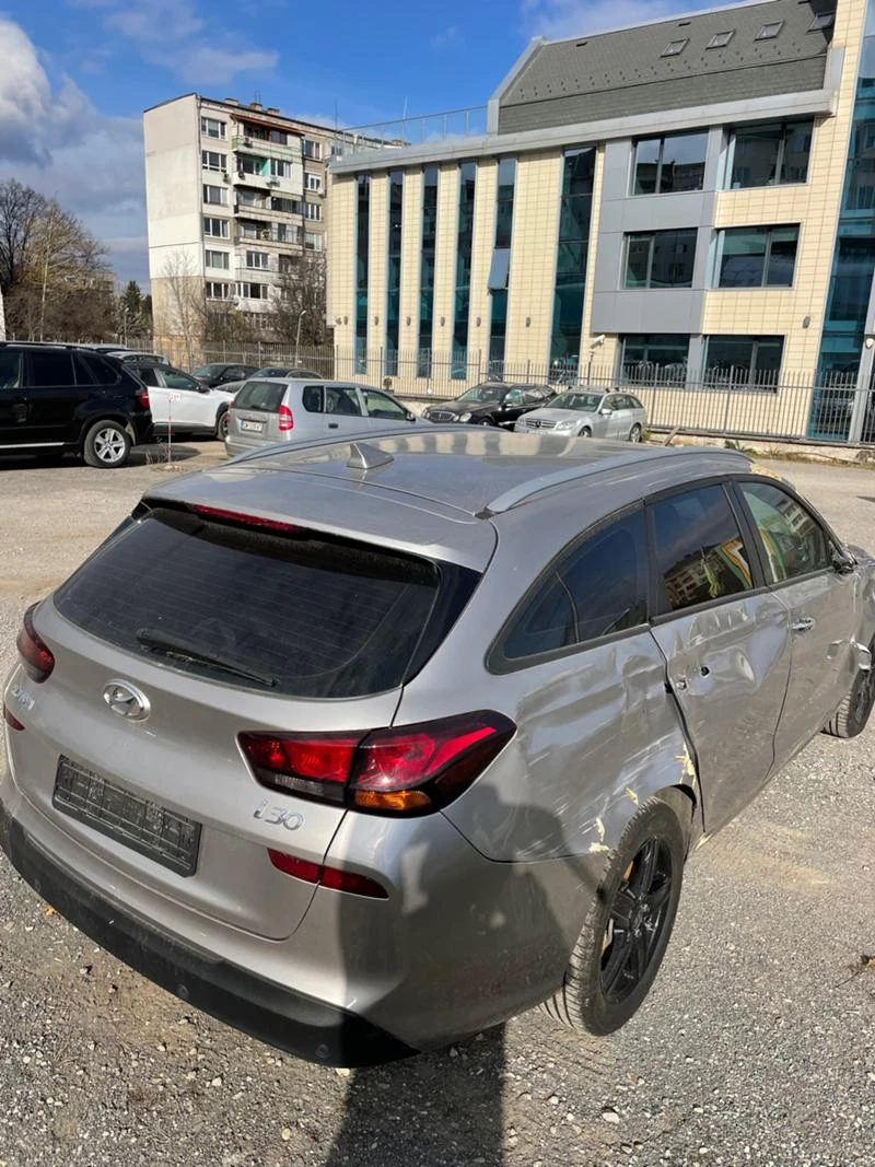 Hyundai I30 1,4Turbo GDI, снимка 5 - Автомобили и джипове - 34859723