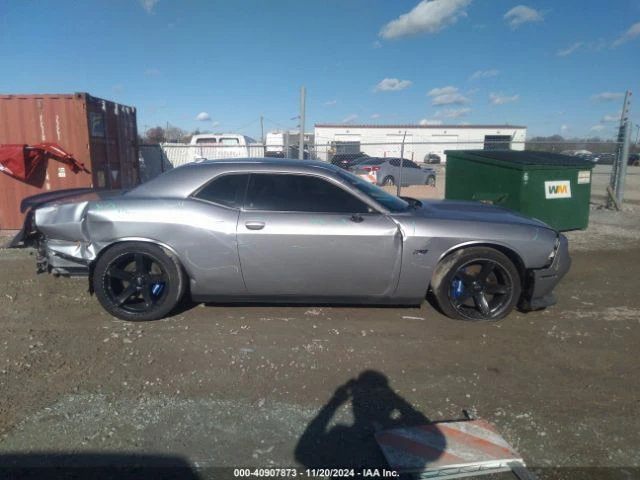 Dodge Challenger SRT 392, снимка 13 - Автомобили и джипове - 48785632