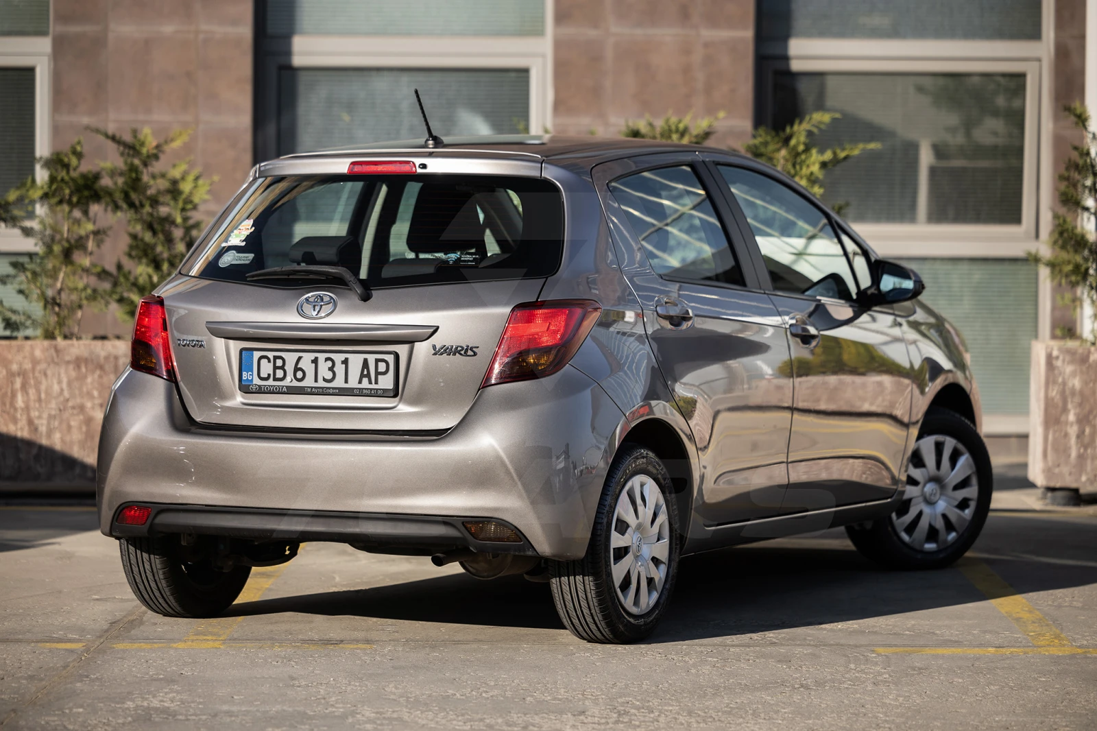 Toyota Yaris 1.0 VVT-i * ЕДИН СОБСТВЕНИК* ЛИЗИНГ*  - изображение 6