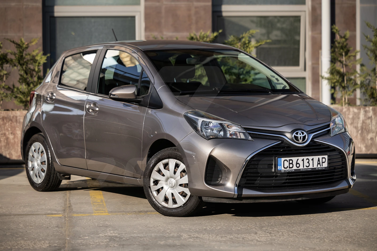 Toyota Yaris 1.0 VVT-i * ЕДИН СОБСТВЕНИК* ЛИЗИНГ*  - изображение 3