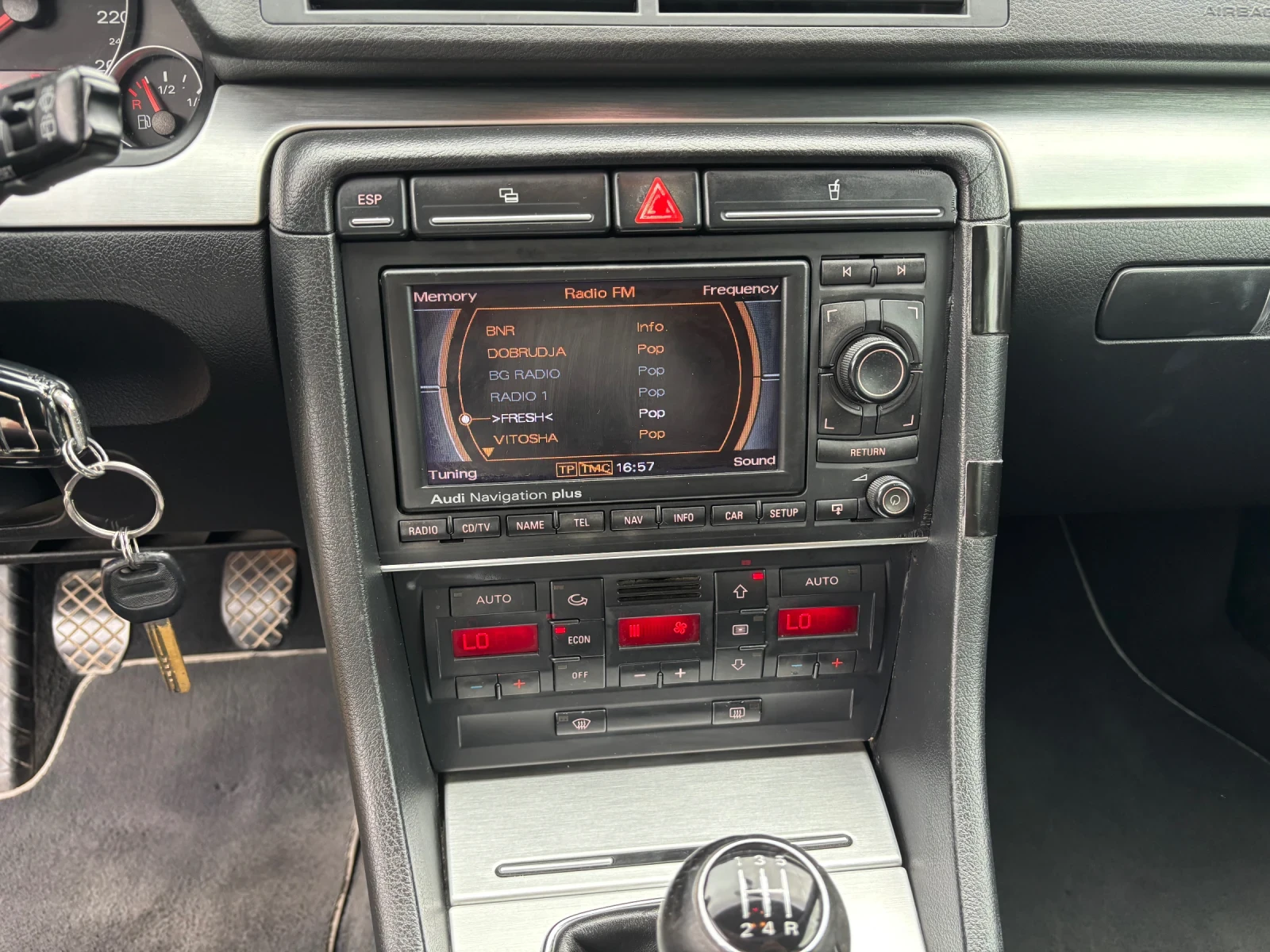 Audi A4, снимка 15 - Автомобили и джипове - 54685965