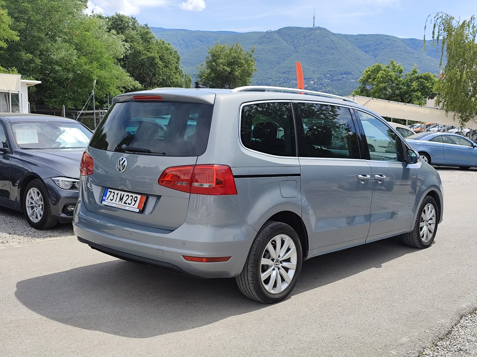 VW Sharan 2.0TDi* АВТОМАТИК* 7 МЕСТА* EURO5B* ПАНОРАМА*  - изображение 4
