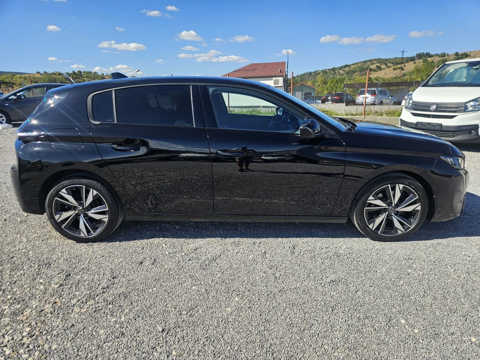 Peugeot 308 1.5 e-HDI 130ks AUTOMAT  - изображение 4
