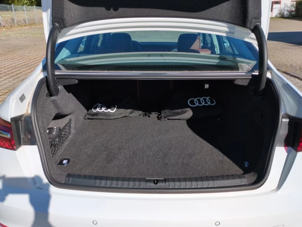 Audi A6 50TFSIe quattro S tronic Design Nav - изображение 8