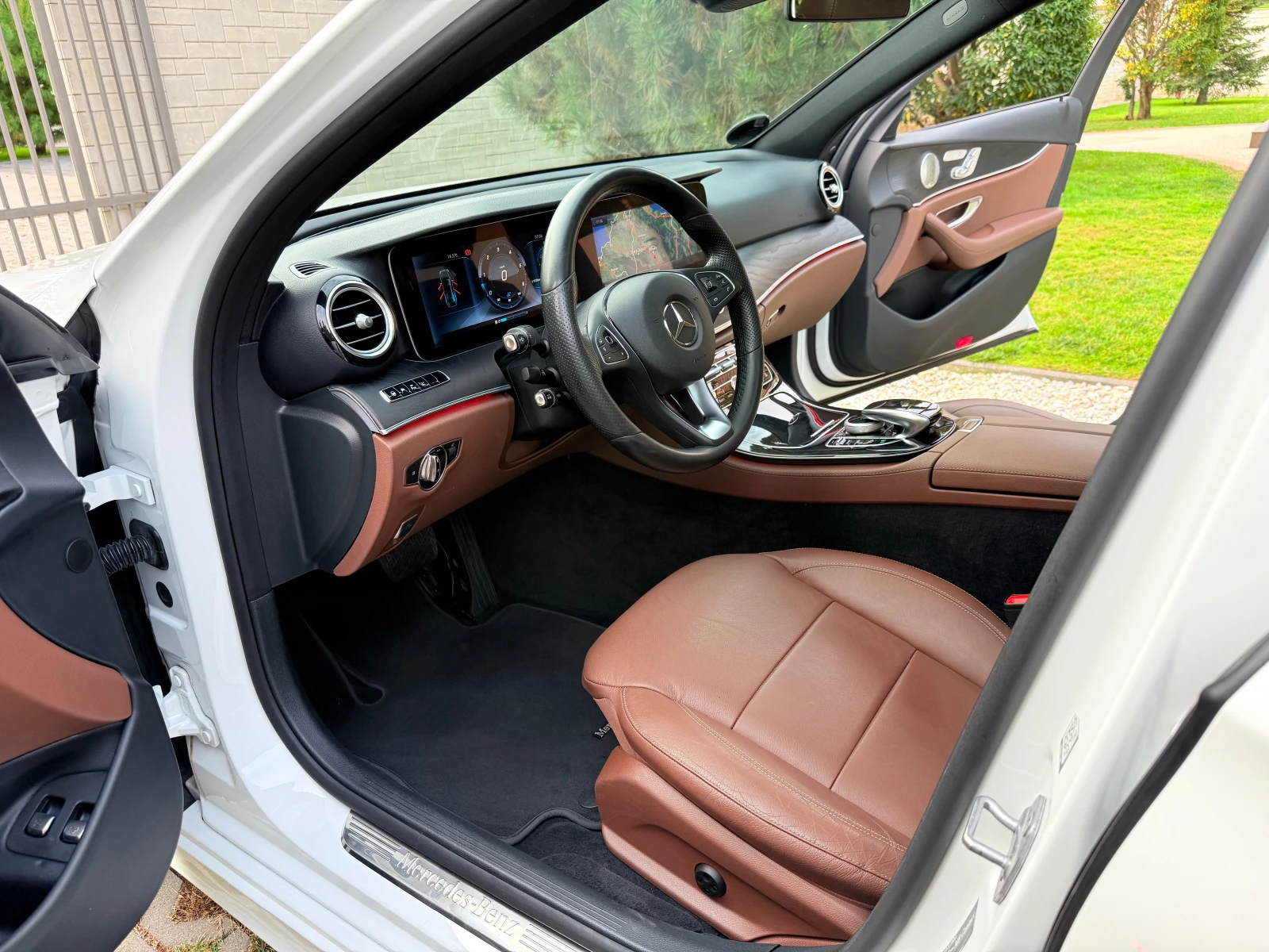 Mercedes-Benz E 350 d AMG* PANORAMA* DISTRONIC | Mobile.bg   6