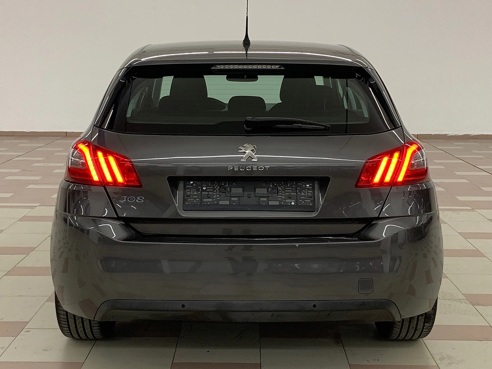 Peugeot 308 1.6blueHDI #NAVIGACIA#PARKTRONIK#AVTOPILOT# - изображение 6