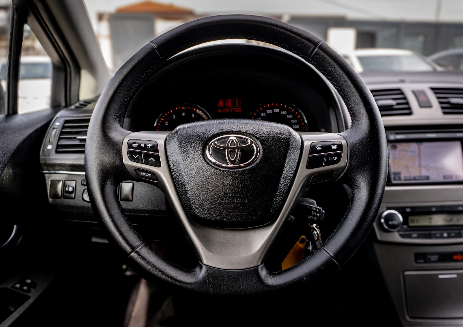 Toyota Avensis 1.8 VVT-i |   |  |  | !!! | Mobile.bg   14