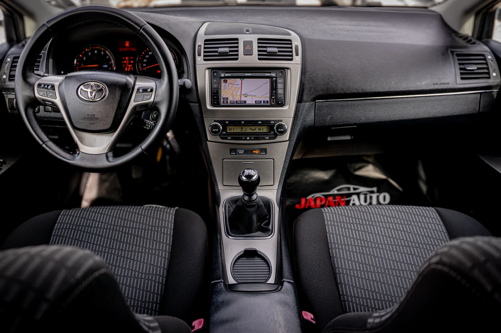 Toyota Avensis 1.8 VVT-i |   |  |  | !!! | Mobile.bg   13