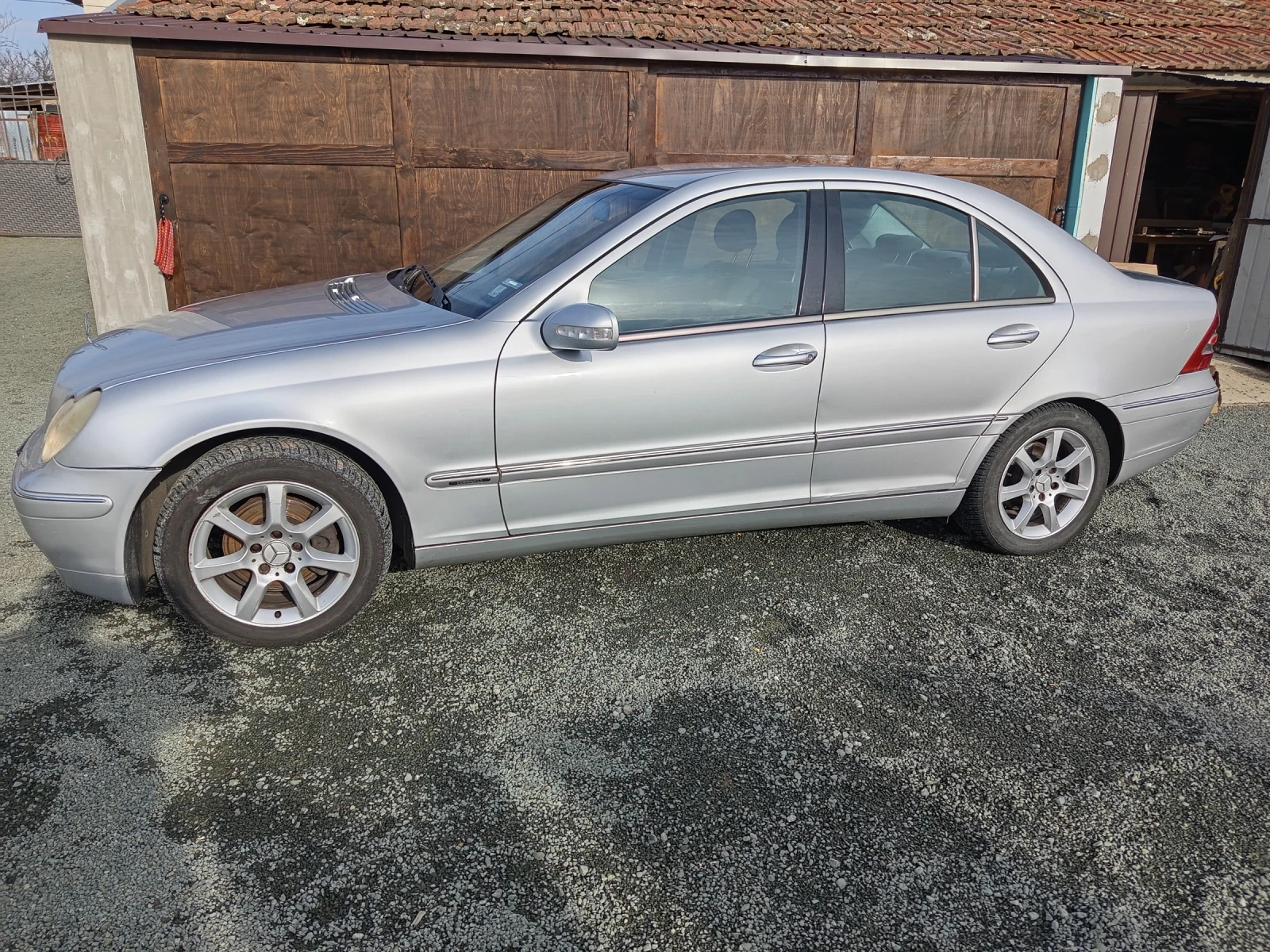 Mercedes-Benz C 220  - изображение 4