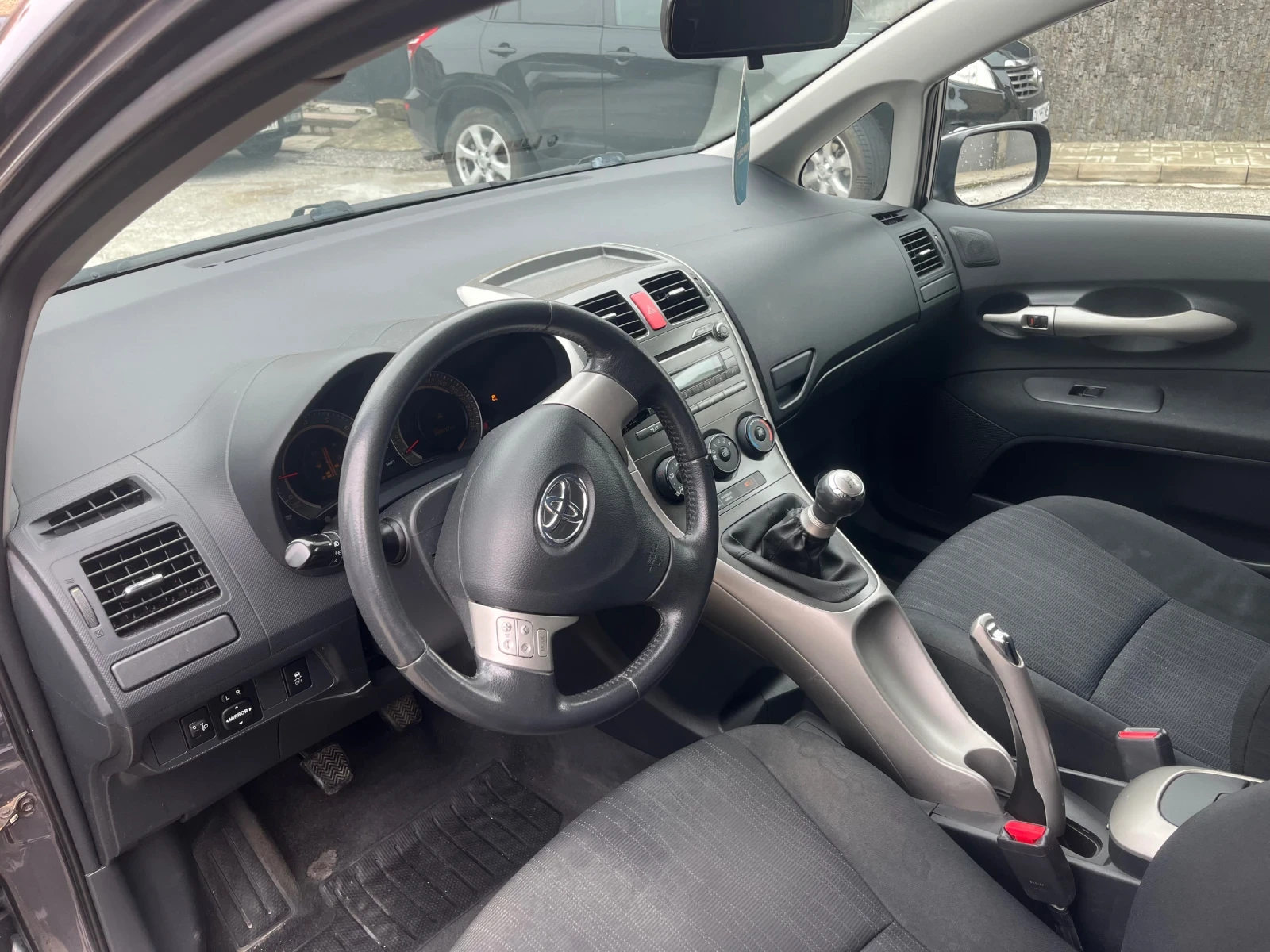 Toyota Auris | Mobile.bg � ����������� 10