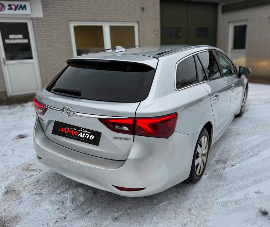 Toyota Avensis 1.8 бензин | ТОП! Очакван внос! С Гаранция - изображение 3