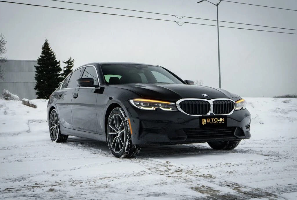 BMW 330 i* XDRIVE* �������* �������* ������* CARPLAY | Mobile.bg � ����������� 1