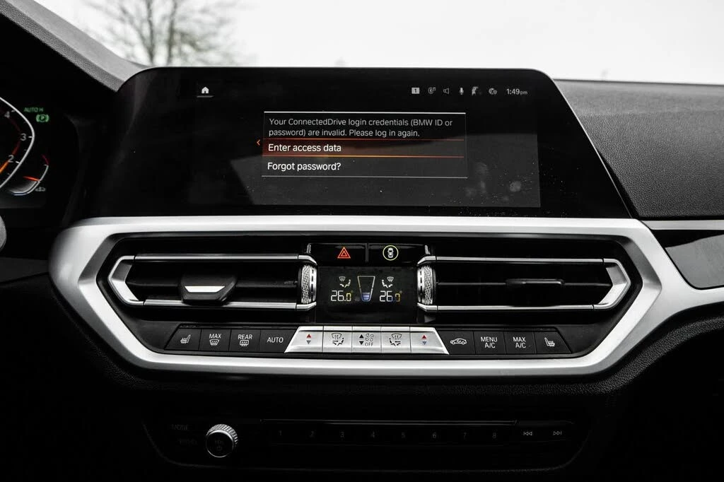 BMW 330 i* XDRIVE* �������* �������* ������* CARPLAY | Mobile.bg � ����������� 11