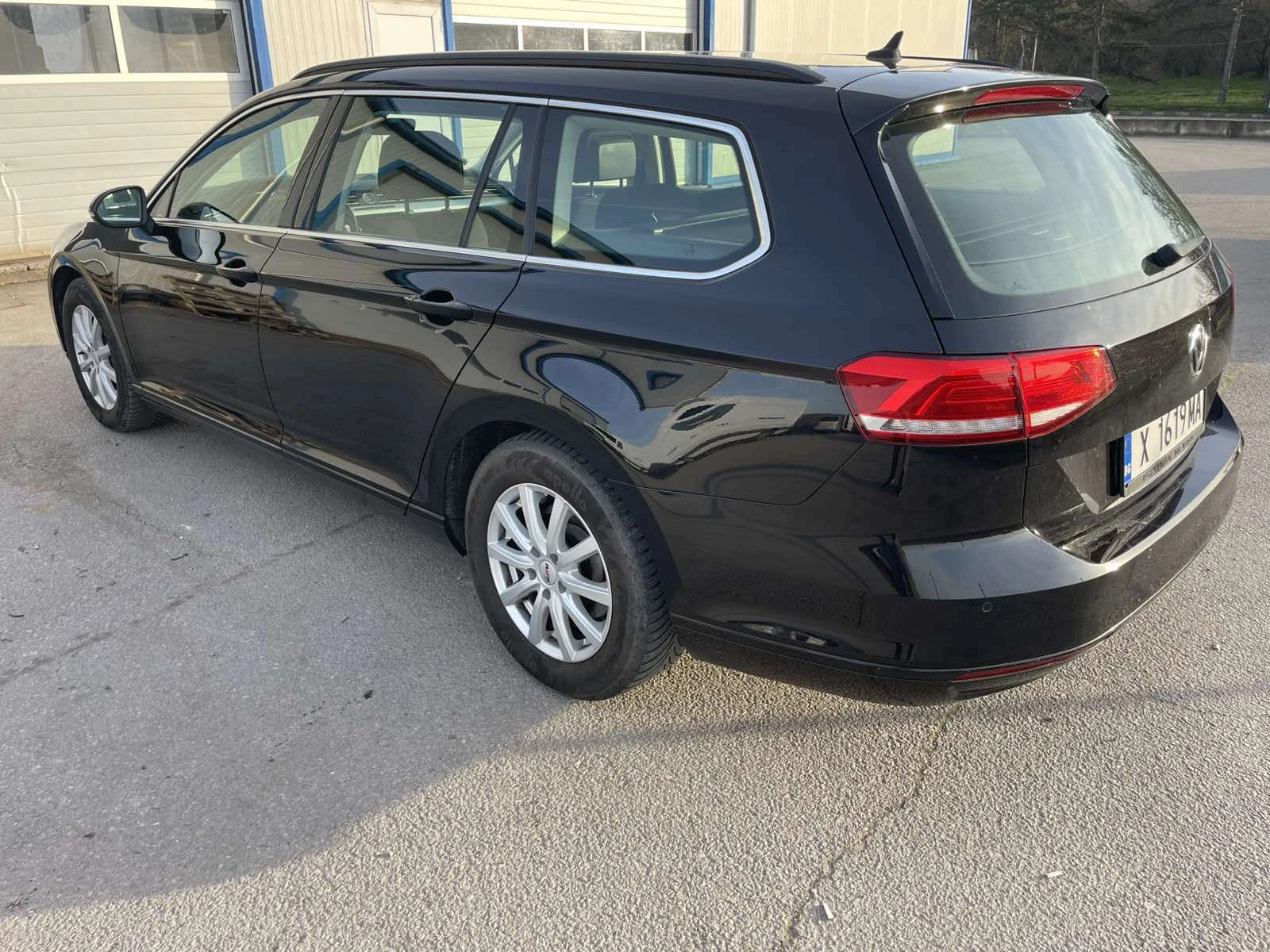 VW Passat, снимка 2 - Автомобили и джипове - 53802475
