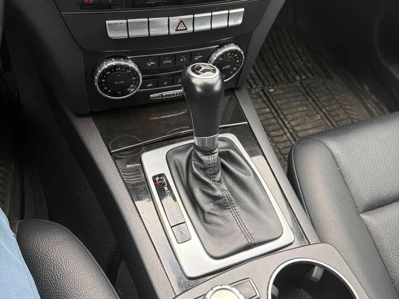 Mercedes-Benz C 300 4MATIC / ПОДГРЕВИ / ПАНОРАМА / ОТ ПРЕДСТАВИТЕЛСТВО, снимка 10 - Автомобили и джипове - 53871849