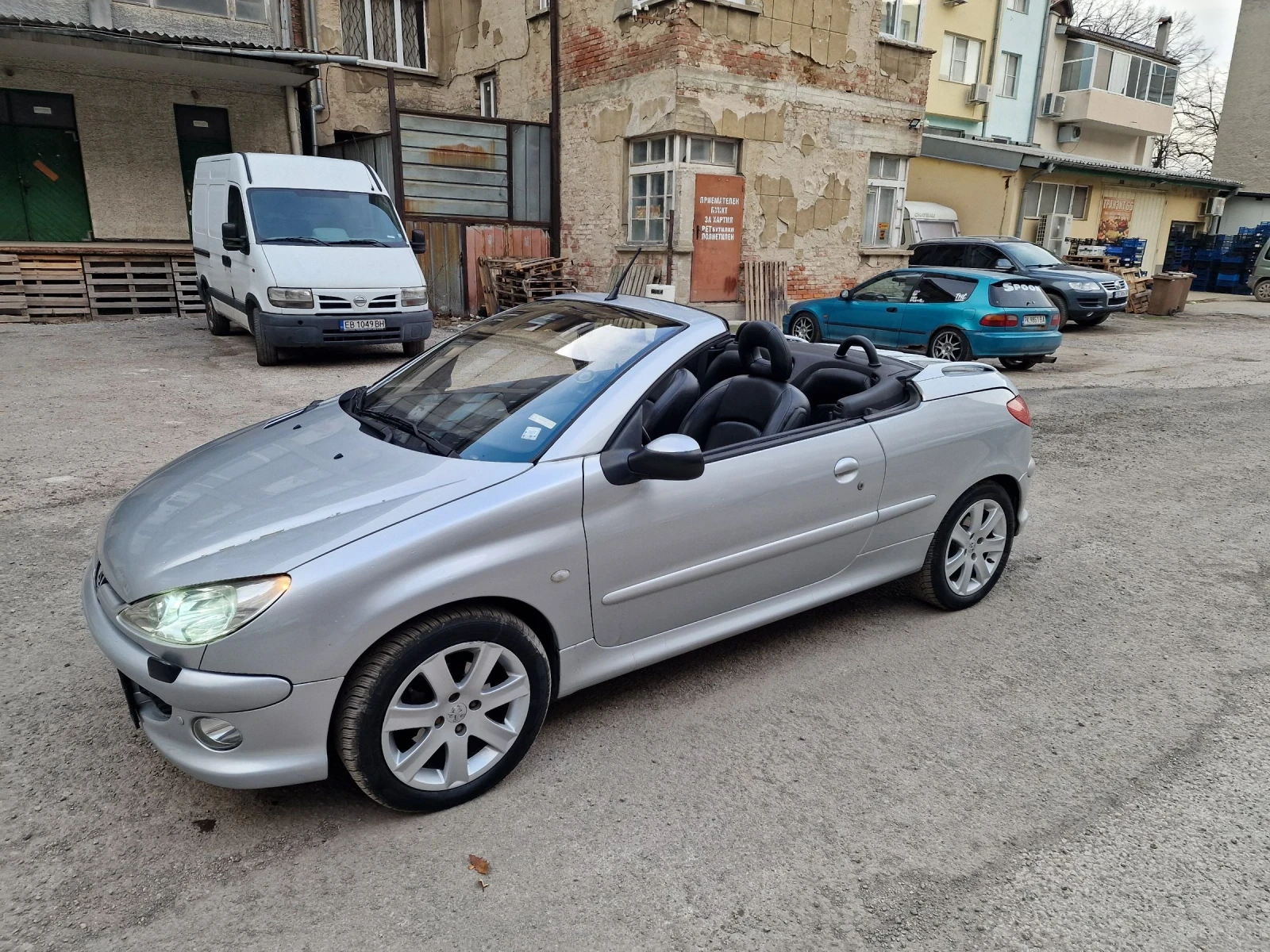 Peugeot 206 CC, снимка 10 - Автомобили и джипове - 54668494