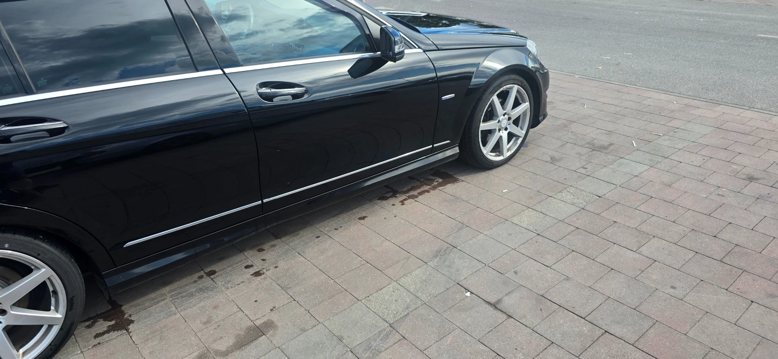 Mercedes-Benz C 220, снимка 4 - Автомобили и джипове - 55037928