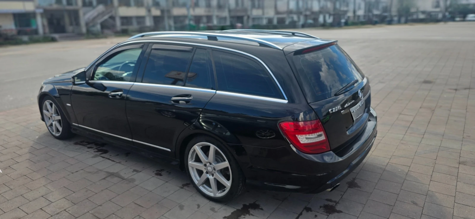 Mercedes-Benz C 220, снимка 3 - Автомобили и джипове - 55037928