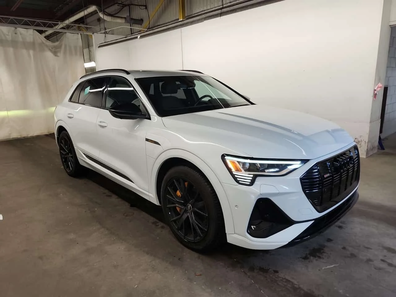 Audi E-Tron * TECHNIK * CARFAX * ОПЦИЯ ЗА ФИНАНСИРАНЕ, снимка 2 - Автомобили и джипове - 55338695