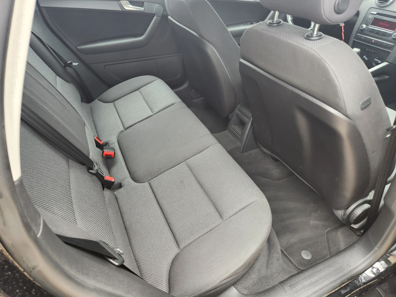 Audi A3 1.9TDI SPORTBACK FACELIFT S-LINE, снимка 13 - Автомобили и джипове - 55406049