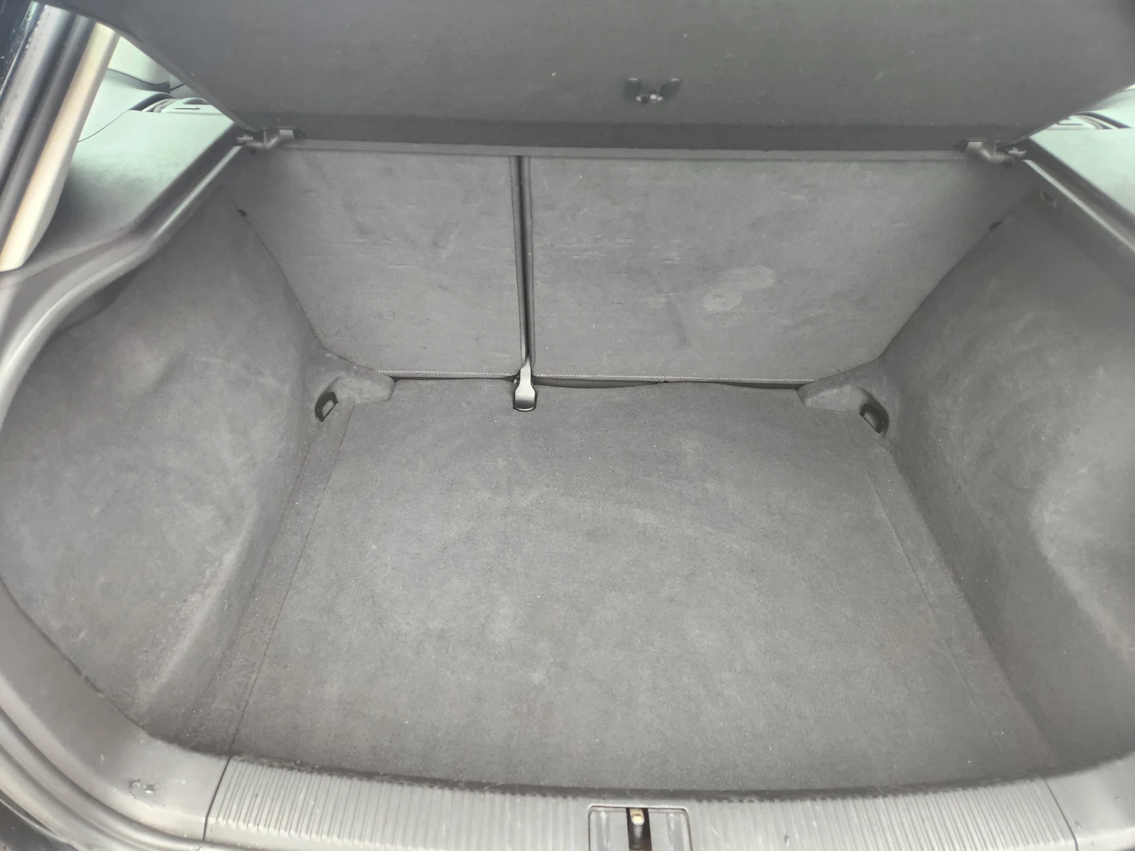 Audi A3 1.9TDI SPORTBACK FACELIFT S-LINE, снимка 14 - Автомобили и джипове - 55406049