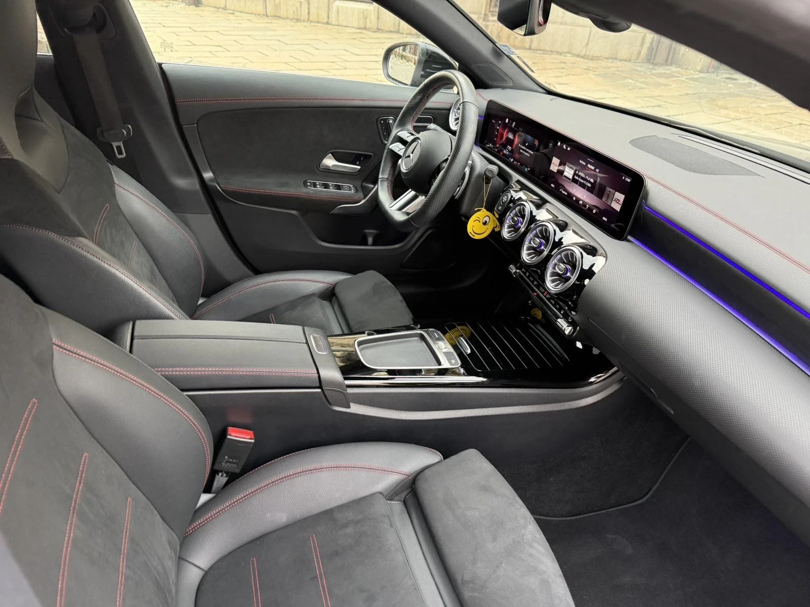 Mercedes-Benz CLA 200 AMG* Гаранция2028* Distr, снимка 6 - Автомобили и джипове - 55643863