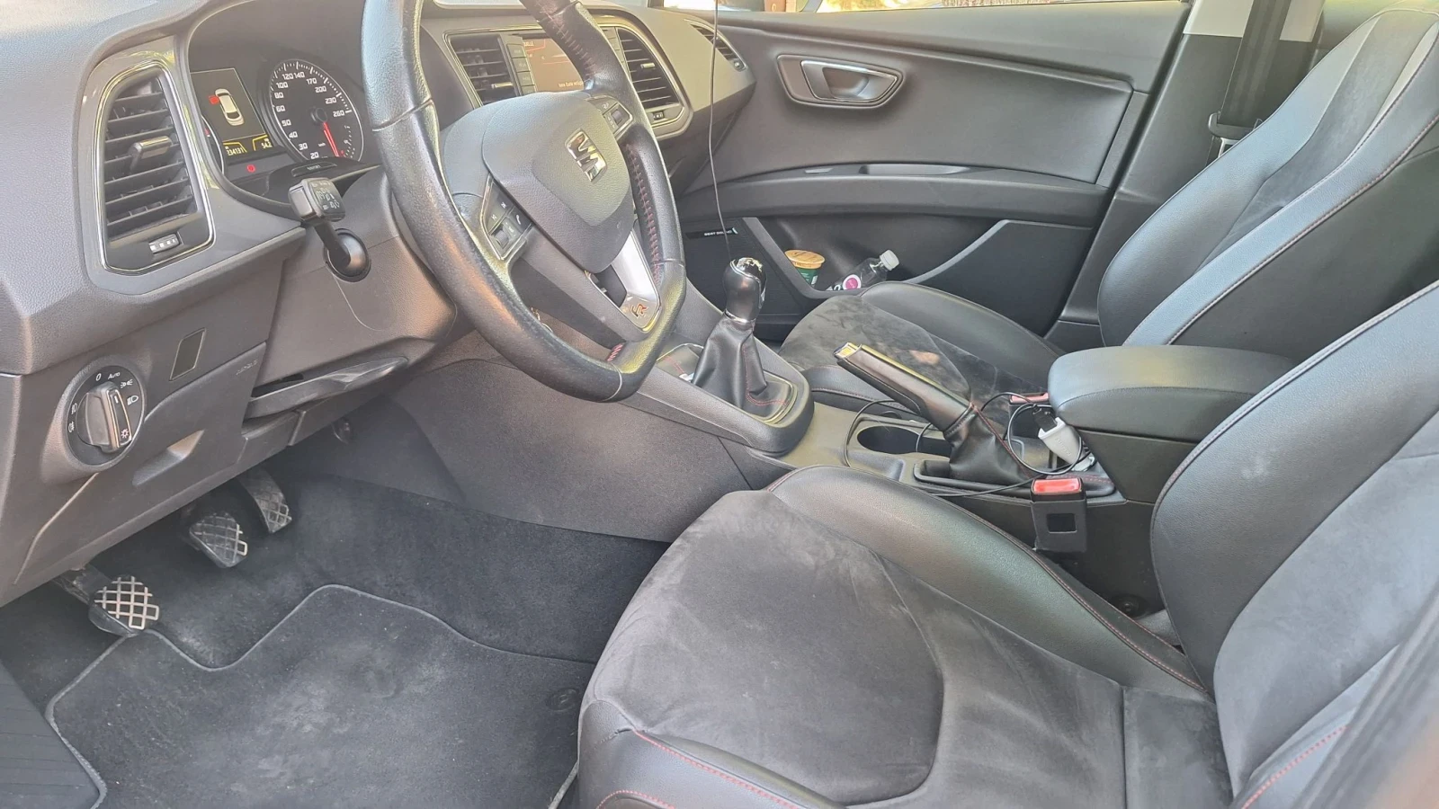 Seat Leon 2.0TDI , снимка 7 - Автомобили и джипове - 56375539
