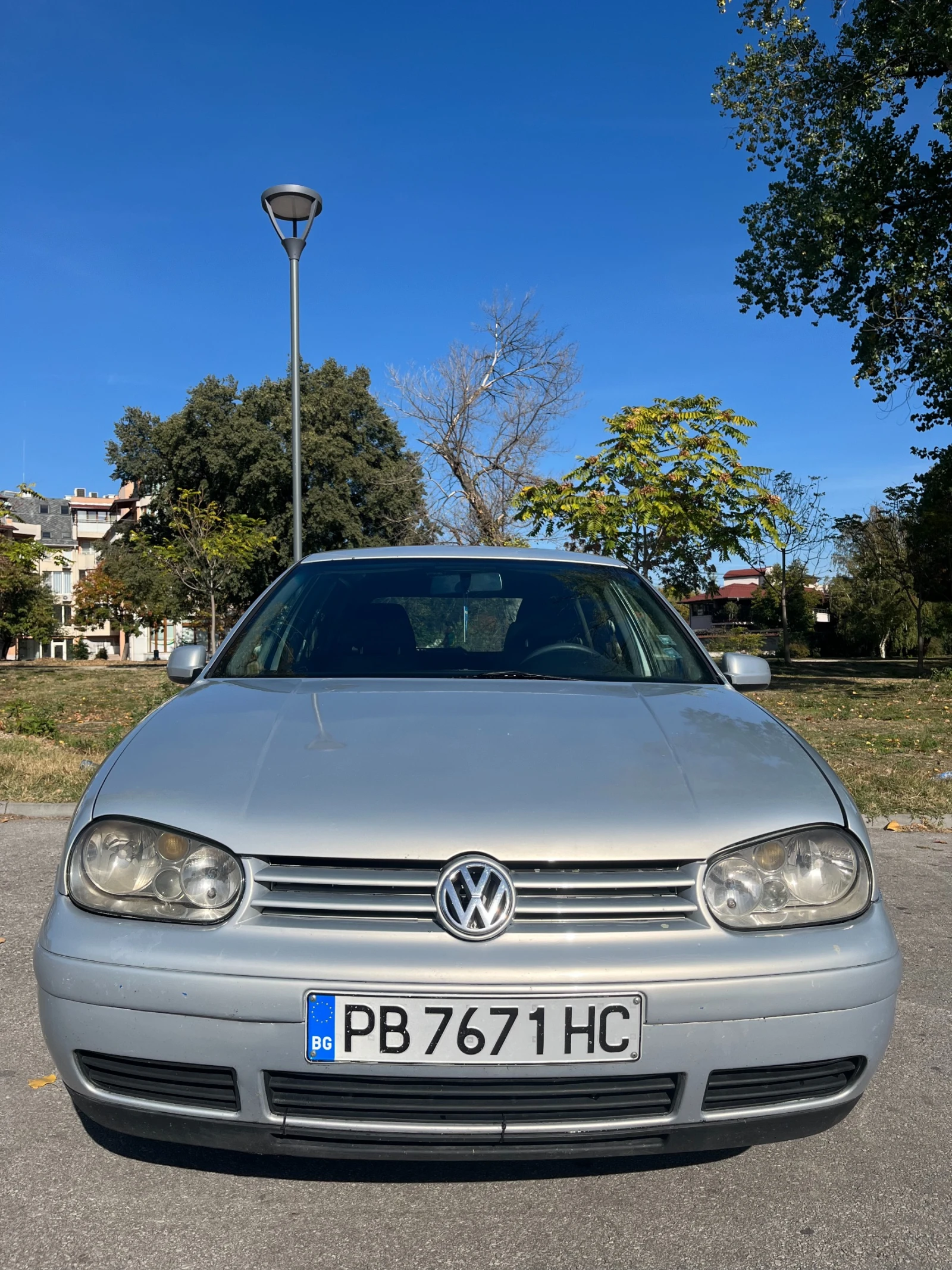 VW Golf, снимка 2 - Автомобили и джипове - 56639297