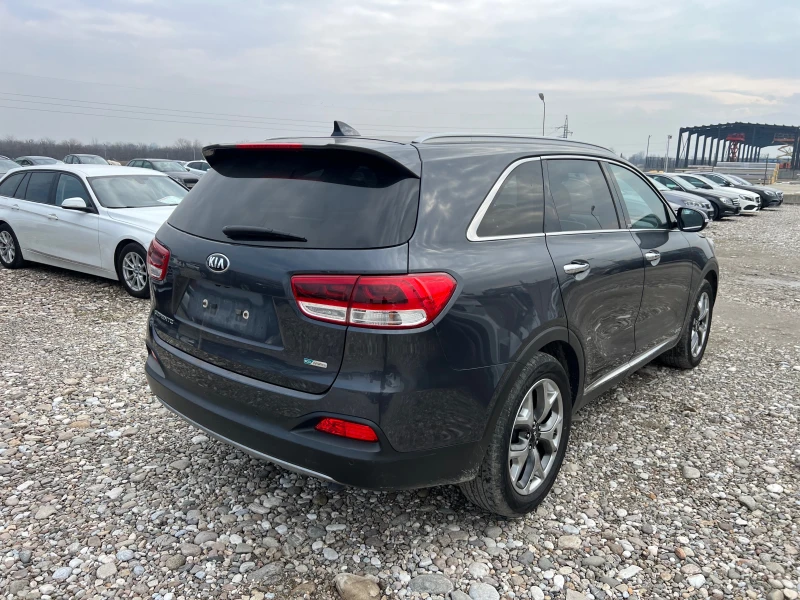 Kia Sorento 2.2 CRDI 4X4, снимка 5 - Автомобили и джипове - 49269552