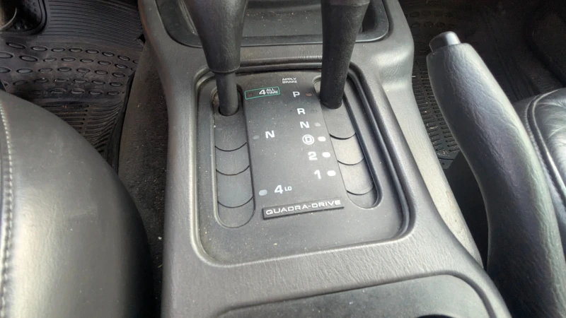 Jeep Grand cherokee, снимка 14 - Автомобили и джипове - 51315944