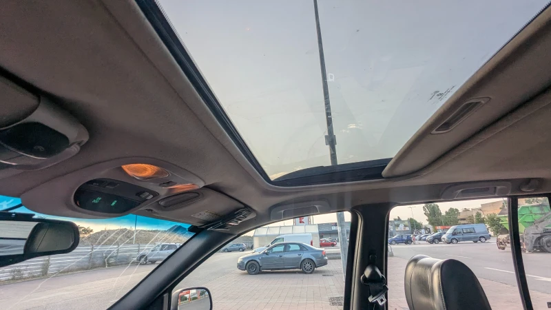 Jeep Grand cherokee, снимка 17 - Автомобили и джипове - 51315944