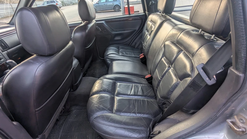 Jeep Grand cherokee, снимка 11 - Автомобили и джипове - 51315944