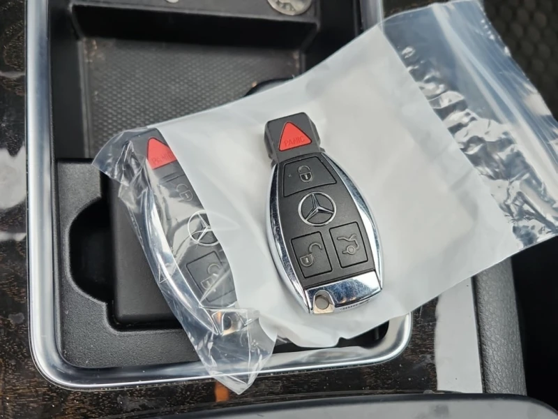 Mercedes-Benz GLK  / 4MATIC / PANO / ПОДГРЕВ / ПАМЕТ / CARFAX, снимка 11 - Автомобили и джипове - 53354919