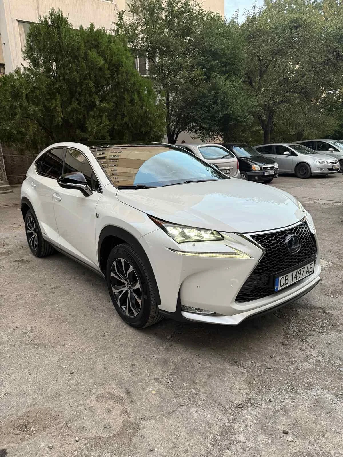 Lexus NX 300h  - изображение 2