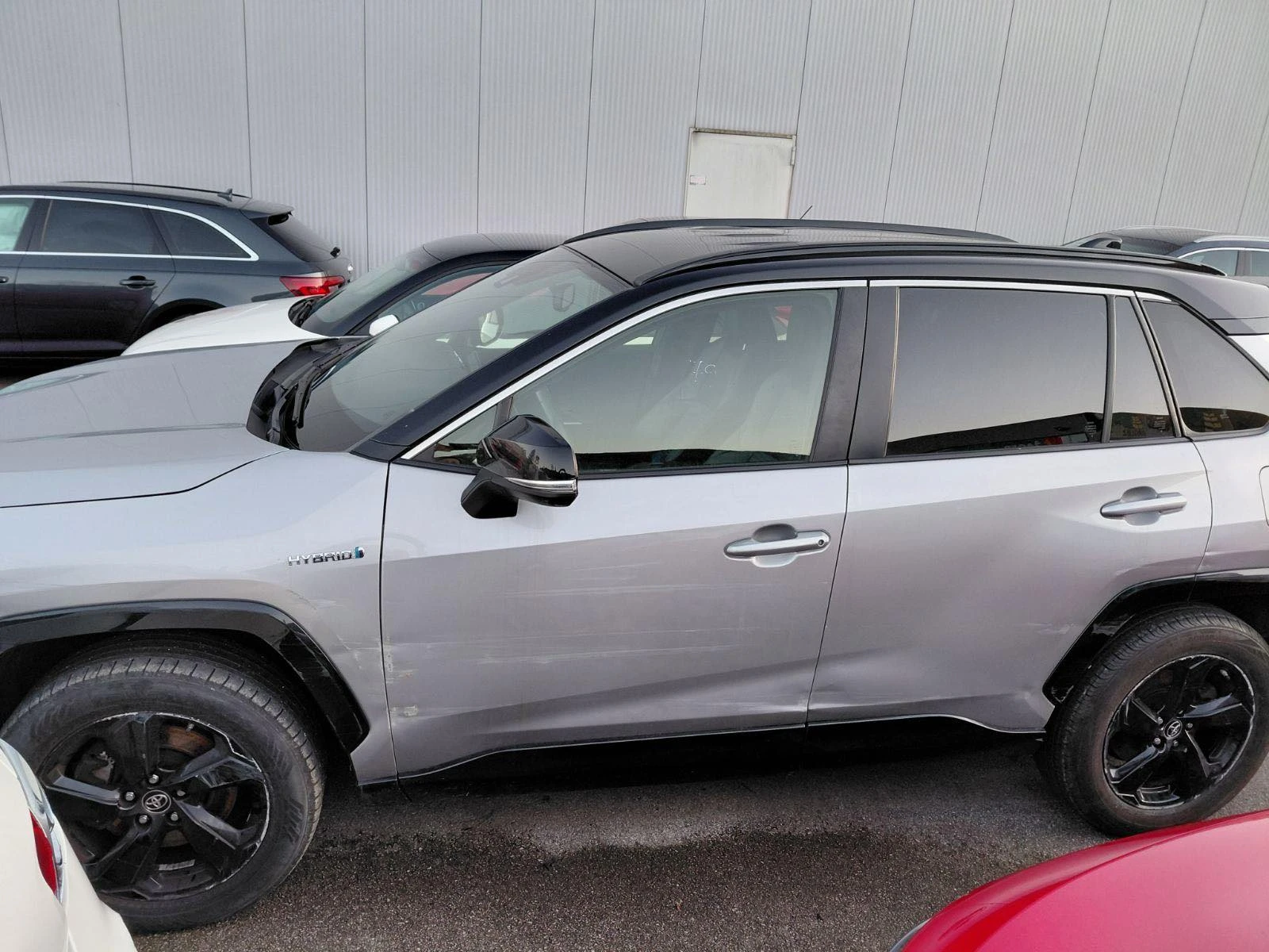 Toyota Rav4 2.5HYBRID - изображение 4