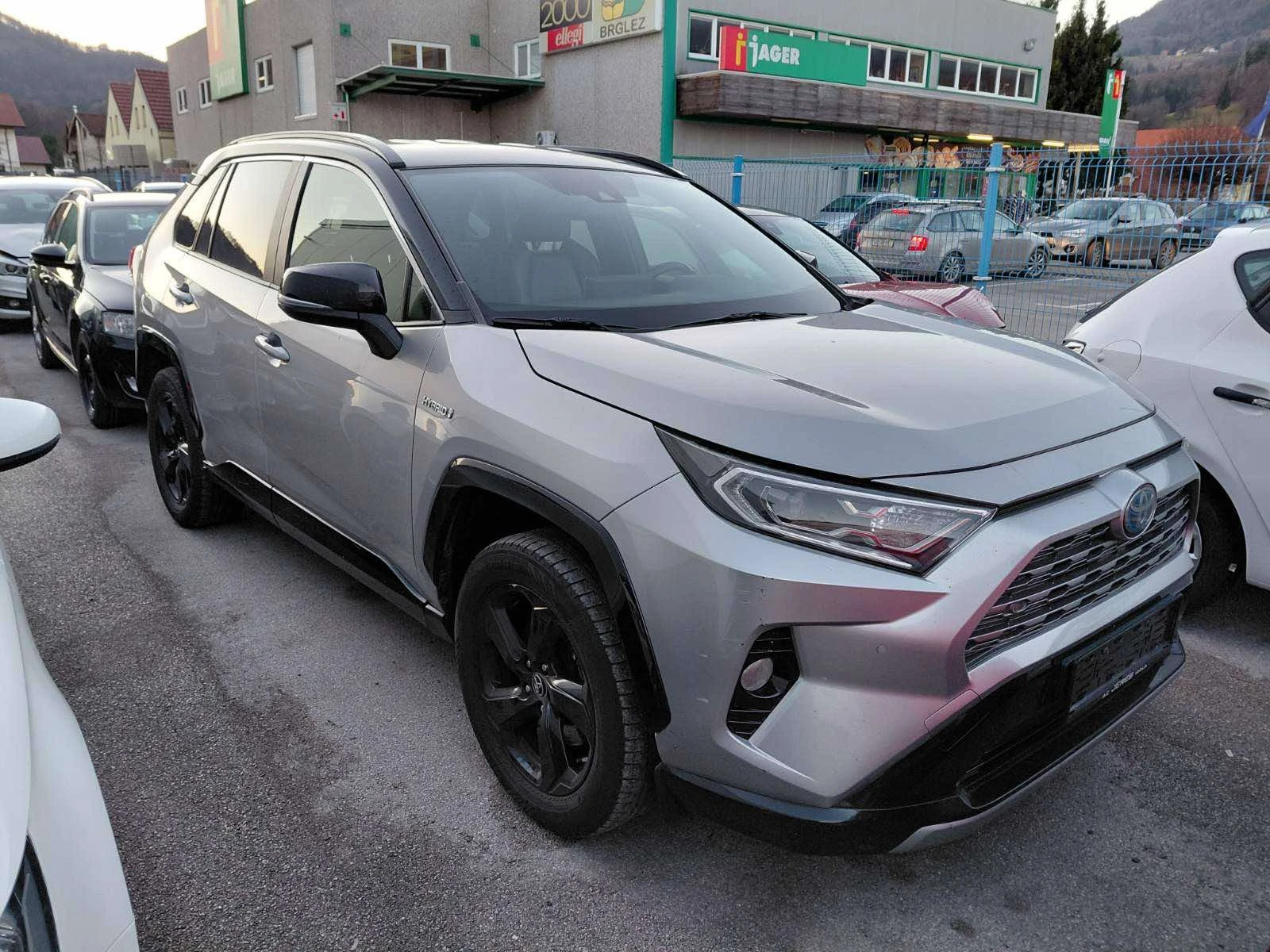 Toyota Rav4 2.5HYBRID - изображение 2