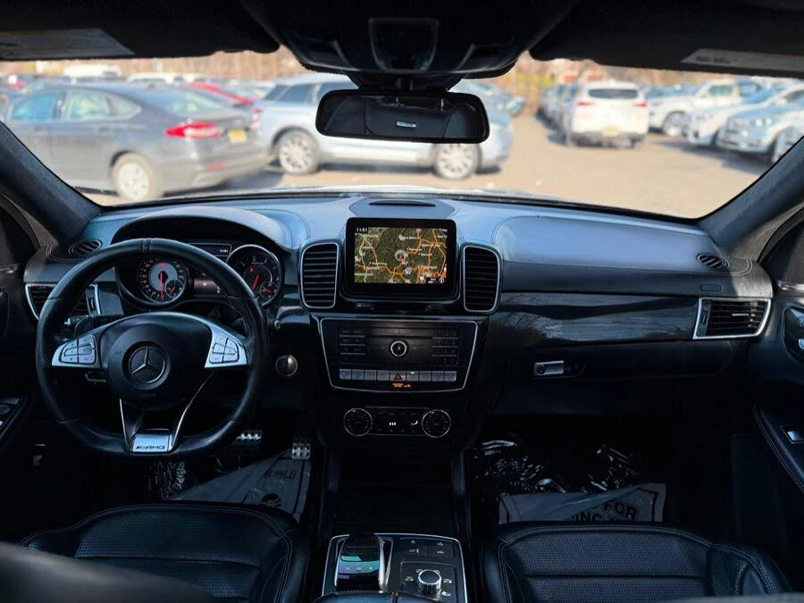 Mercedes-Benz GLE 63 AMG 4MATIC, снимка 10 - Автомобили и джипове - 53774502