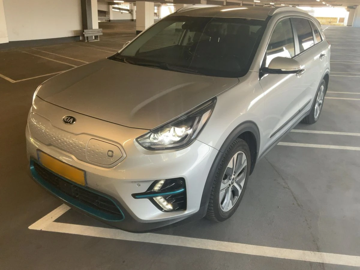 Kia Niro ОЧАКВАН ВНОС СМЯНА НА ЦВЯТ 1000евро, снимка 2 - Автомобили и джипове - 55055407