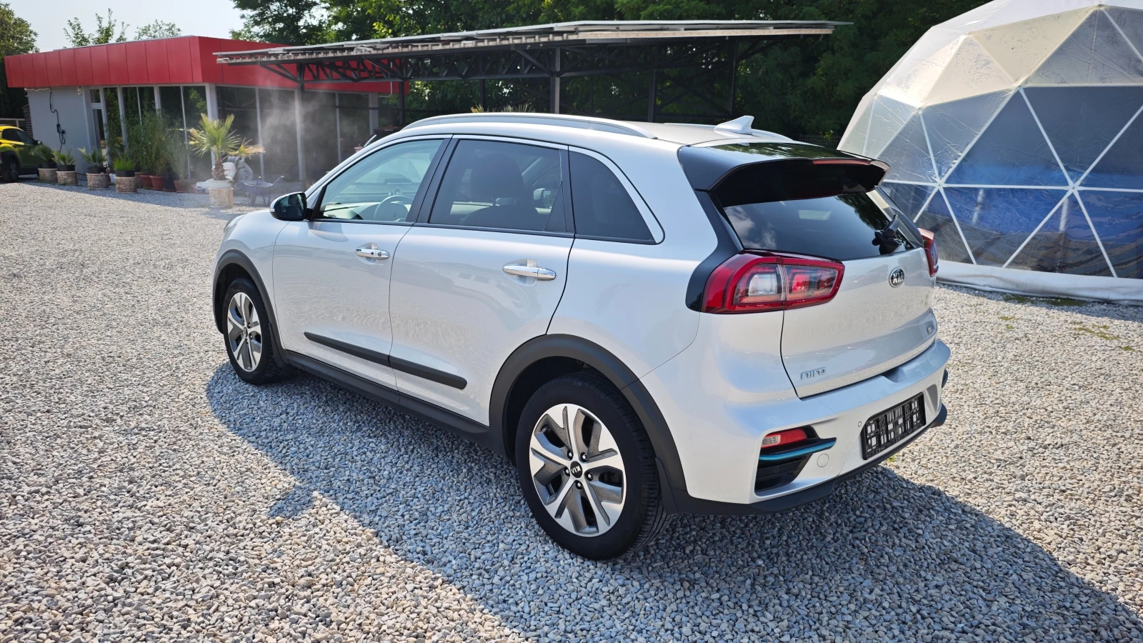Kia Niro НАЛИЧЕН РУСЕ/СМЯНА НА ЦВЯТ 1000евро, снимка 9 - Автомобили и джипове - 55055407