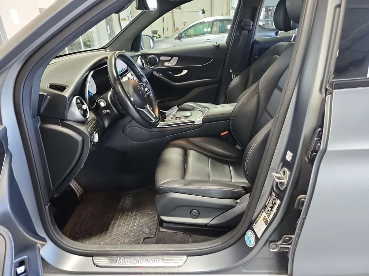 Mercedes-Benz GLC 300 �����* CARFAX * ����� �� ����������� | Mobile.bg � ����������� 5